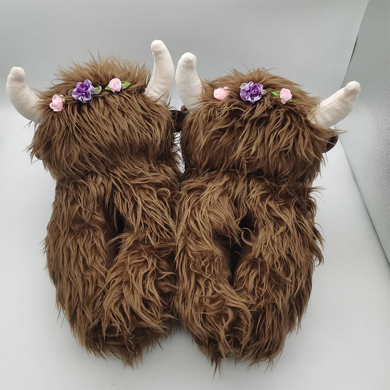 Highland Cow Fashion Plush Slippers, Fluffy Cute Warm for Winter Soft Cozy Indoor